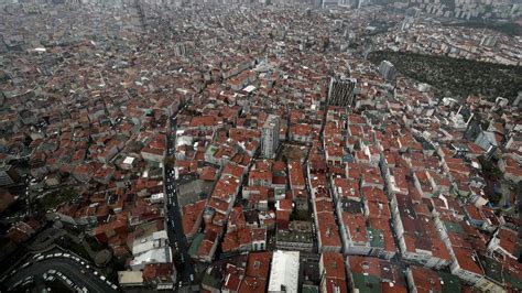 İ­s­t­a­n­b­u­l­­d­a­ ­v­a­h­i­m­ ­t­a­b­l­o­:­ ­Ç­o­k­ ­r­i­s­k­l­i­ ­1­,­5­ ­m­i­l­y­o­n­ ­b­a­ğ­ı­m­s­ı­z­ ­b­i­r­i­m­ ­v­a­r­
